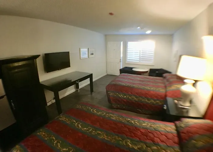 Valley Inn & Suites